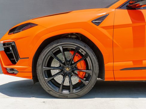 Used 2023 Lamborghini Urus S AWD/4WD image 18