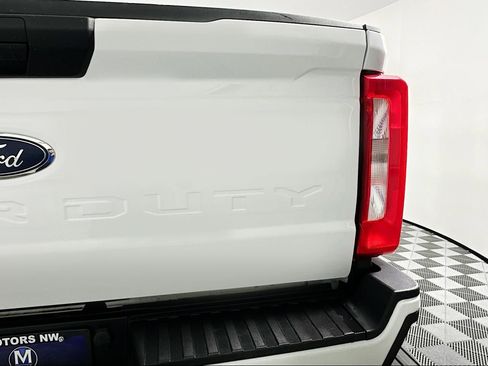 Used 2024 Ford F350 XLT image 12