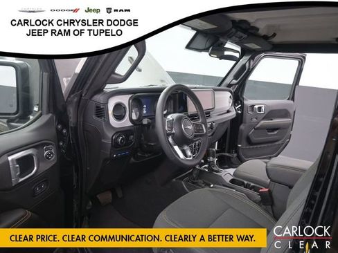 Used 2025 Jeep Wrangler Sahara AWD/4WD image 10