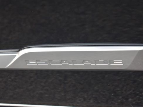 Used 2019 Cadillac Escalade ESV Platinum AWD/4WD image 12
