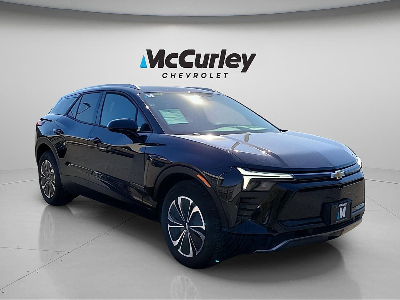 Used 2024 Chevrolet Blazer EV LT AWD/4WD image 1