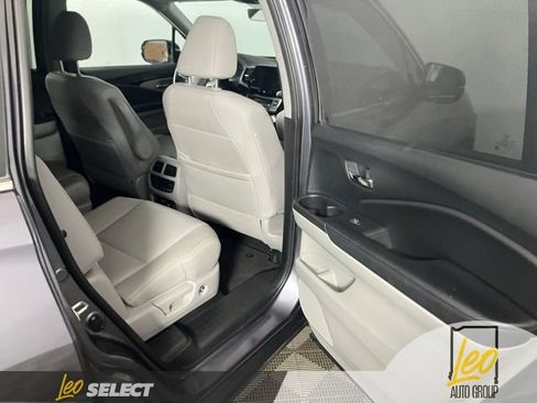 Used 2021 Honda Pilot Touring image 20