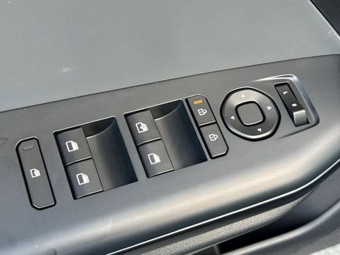 New 2026 Kia K4 FWD image 13