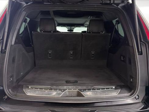 Used 2022 Cadillac Escalade ESV Sport Platinum w/ LPO, ONYX Package AWD/4WD image 19