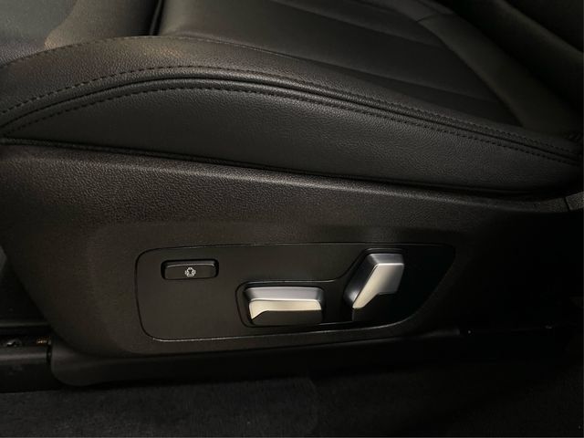 Used 2019 BMW X3 xDrive30i w/ Driving Assistance Package AWD/4WD image 24