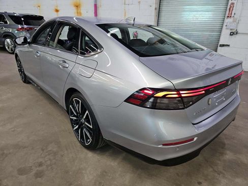 Used 2023 Honda Accord Touring image 2