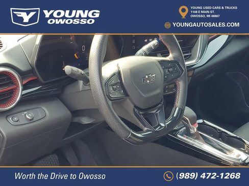 Certified 2024 Chevrolet Trax RS w/ Sunroof Package FWD image 11