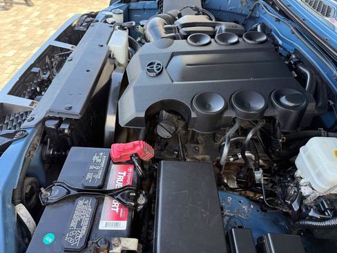 Used 2012 Toyota FJ Cruiser 4WD image 43
