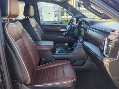 Used 2023 GMC Sierra 1500 Denali Ultimate image 32