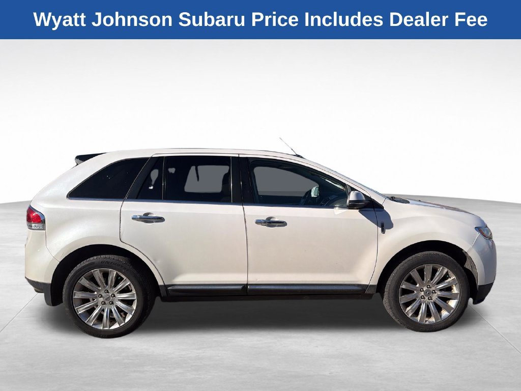 Used 2013 Lincoln MKX FWD image 12