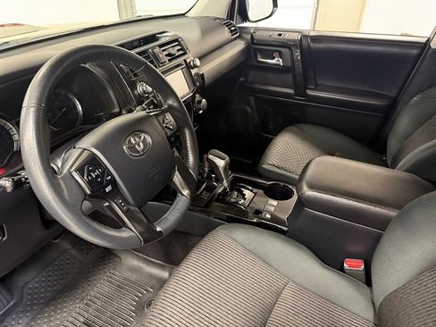 Used 2019 Toyota 4Runner TRD Off-Road AWD/4WD image 22