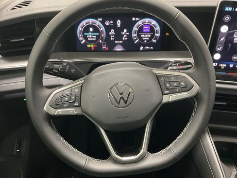 New 2026 Volkswagen Tiguan SE AWD/4WD image 14