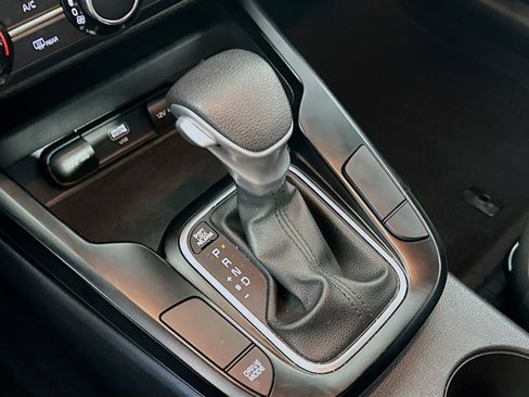 Used 2025 Kia Soul LX w/ LX Technology Package image 24