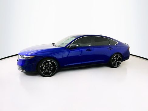 Used 2024 Honda Accord Sport image 4