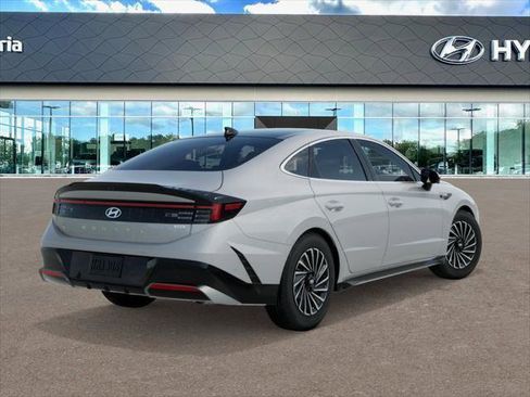New 2026 Hyundai Sonata Limited image 4