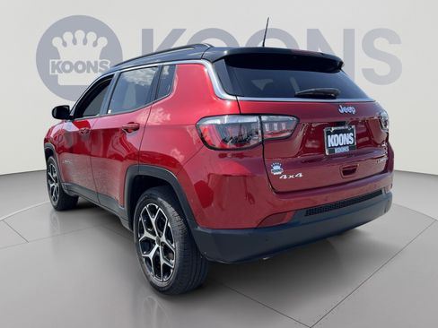 Used 2025 Jeep Compass Limited AWD/4WD image 4