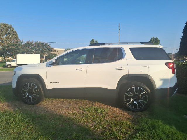 Used 2023 GMC Acadia SLE w/ Driver Convenience Package AWD/4WD image 3