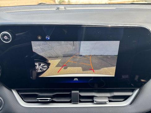 Used 2025 Chevrolet Equinox LT FWD image 19