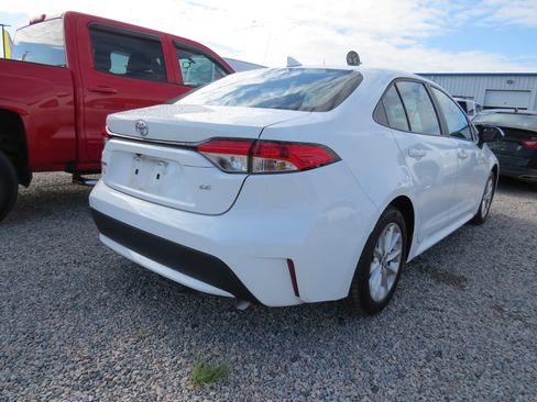 Used 2022 Toyota Corolla LE w/ LE Convenience Package image 13
