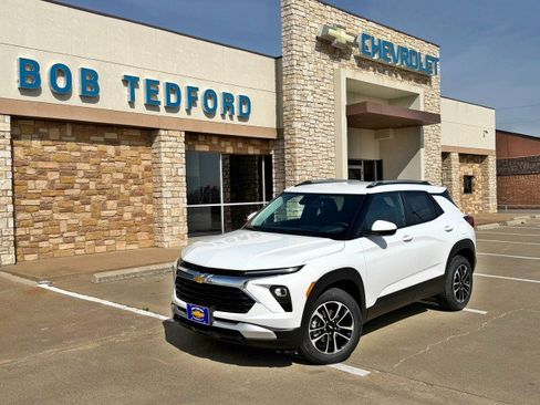 New 2026 Chevrolet TrailBlazer LT image 1