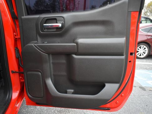 Used 2019 Chevrolet Silverado 1500 LT w/ Texas Edition AWD/4WD image 38