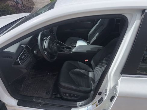 Used 2023 Toyota Camry SE w/ Cold Weather Package image 8