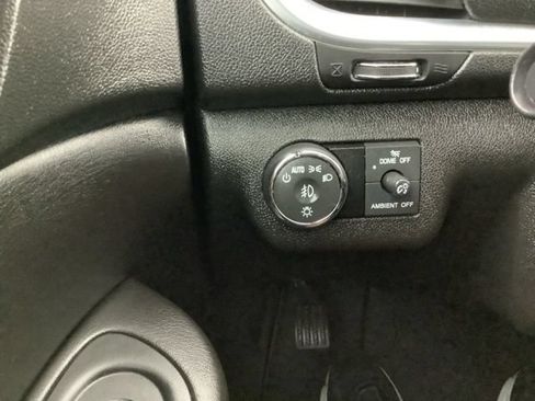 Used 2016 Chevrolet Traverse LT w/ Style and Technology Package AWD/4WD image 18