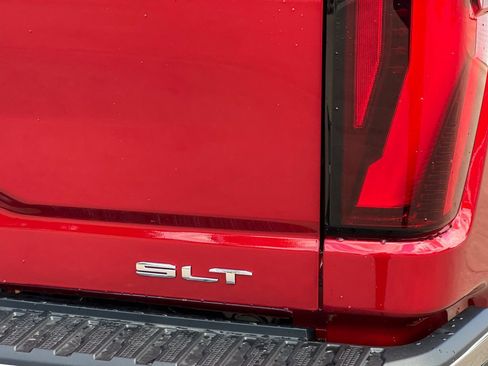 New 2026 GMC Sierra 2500 SLT w/ SLT Premium Package AWD/4WD image 19
