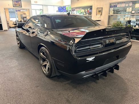 Used 2022 Dodge Challenger SRT Hellcat w/ Plus Package RWD image 5