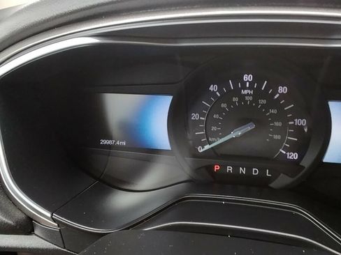 Used 2019 Ford Fusion SE FWD image 12
