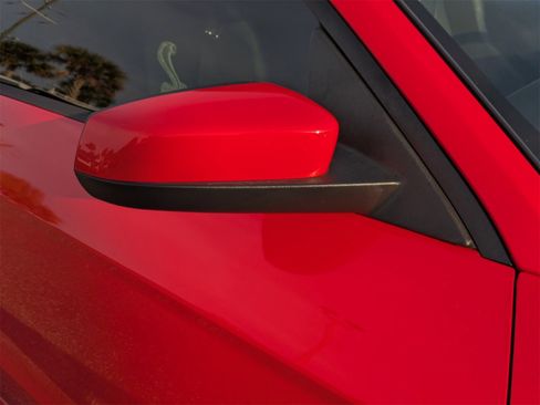 Used 2013 Ford Mustang Shelby GT500 image 11