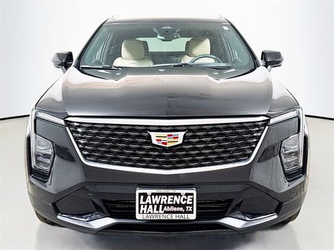 Certified 2025 Cadillac XT4 Premium Luxury image 2