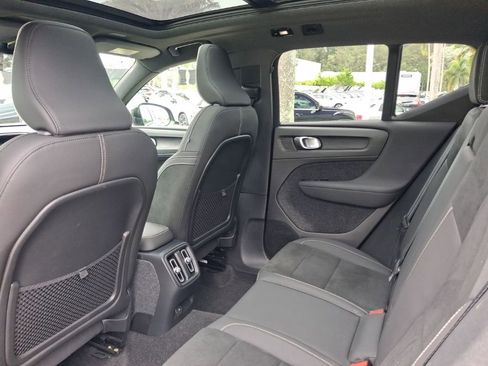 Used 2023 Volvo XC40 Recharge Plus AWD/4WD image 7
