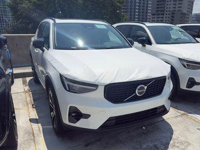 New 2026 Volvo XC40 B5 Plus w/ Protection Package Premier