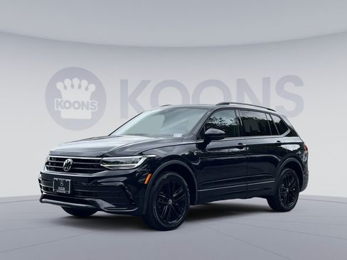 Used 2022 Volkswagen Tiguan SE R-Line AWD/4WD image 1
