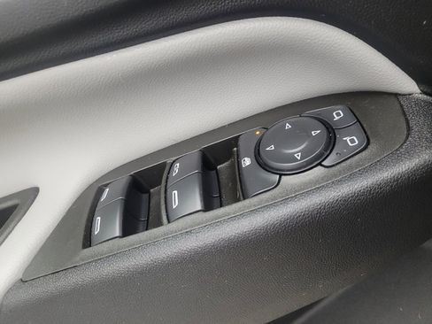 Used 2023 Chevrolet Equinox LT w/ Driver Convenience Package image 27