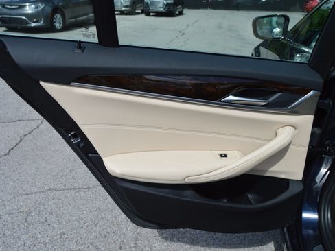 Used 2017 BMW 530i xDrive AWD/4WD image 21