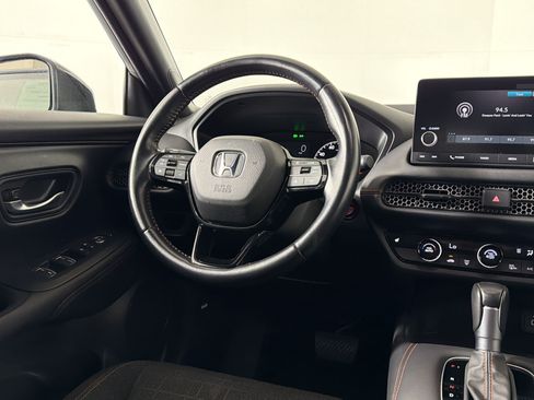 Used 2025 Honda HR-V Sport image 26
