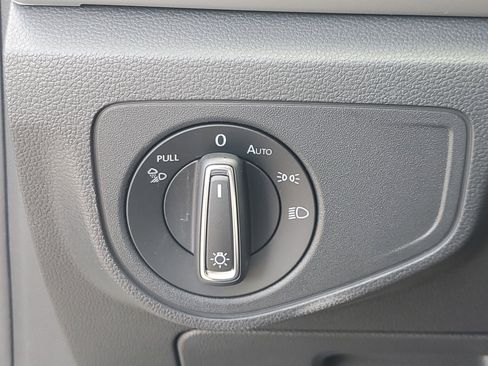 Used 2022 Volkswagen Atlas SE image 30