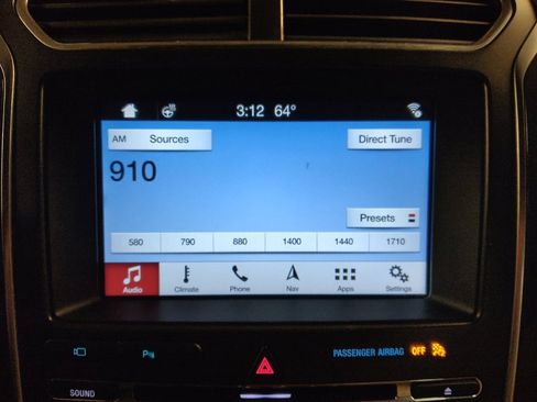 Used 2018 Ford Explorer Limited image 25