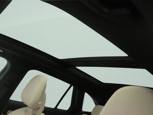 New 2026 Mercedes-Benz GLC 300 image 11