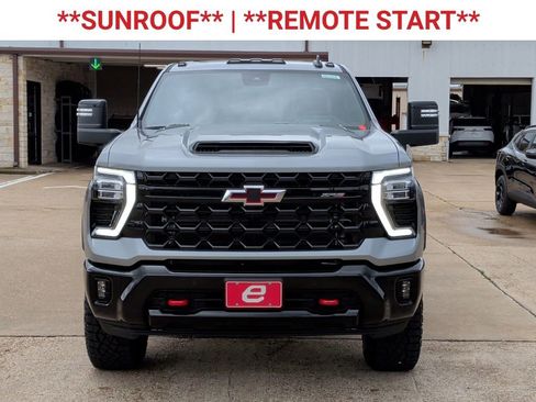 New 2026 Chevrolet Silverado 2500 ZR2 AWD/4WD image 2