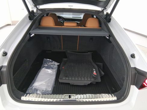 Used 2025 Audi RS 7 Performance image 29