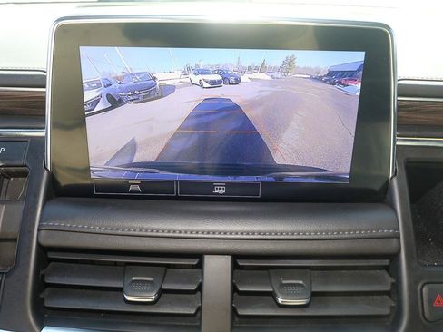 Used 2021 Chevrolet Tahoe LT image 17