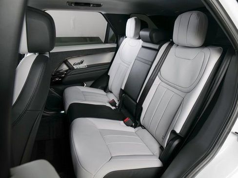 Used 2024 Land Rover Range Rover Sport Dynamic SE image 5