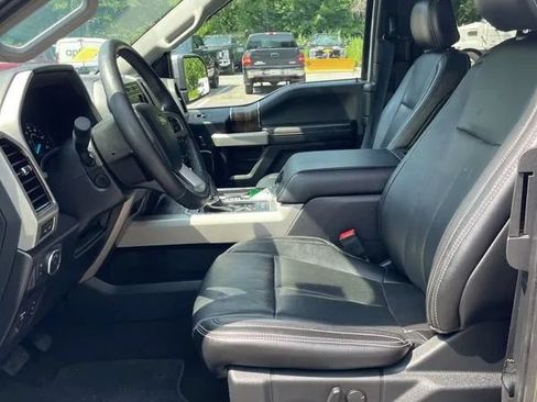 Used 2019 Ford F150 Lariat w/ Equipment Group 502A Luxury AWD/4WD image 18