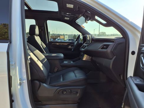 Used 2024 Chevrolet Tahoe RST w/ Luxury Package AWD/4WD image 29