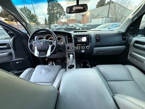 Used 2017 Toyota Sequoia Limited image 28