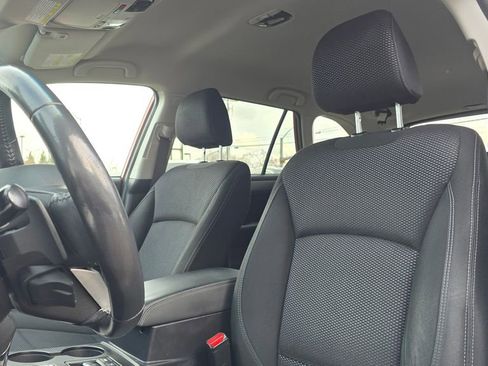 Used 2019 Subaru Outback 2.5i Premium image 25