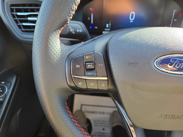 Used 2025 Ford Escape ST-Line Select AWD/4WD image 18